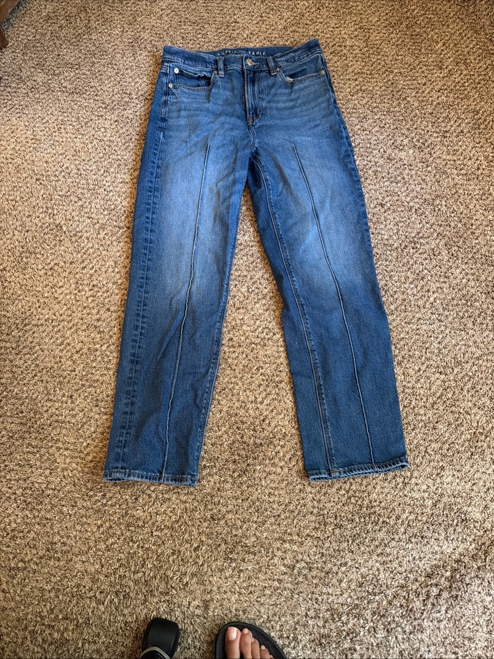 American Eagle Outfitters women’s super high-rise ankle straight size 4